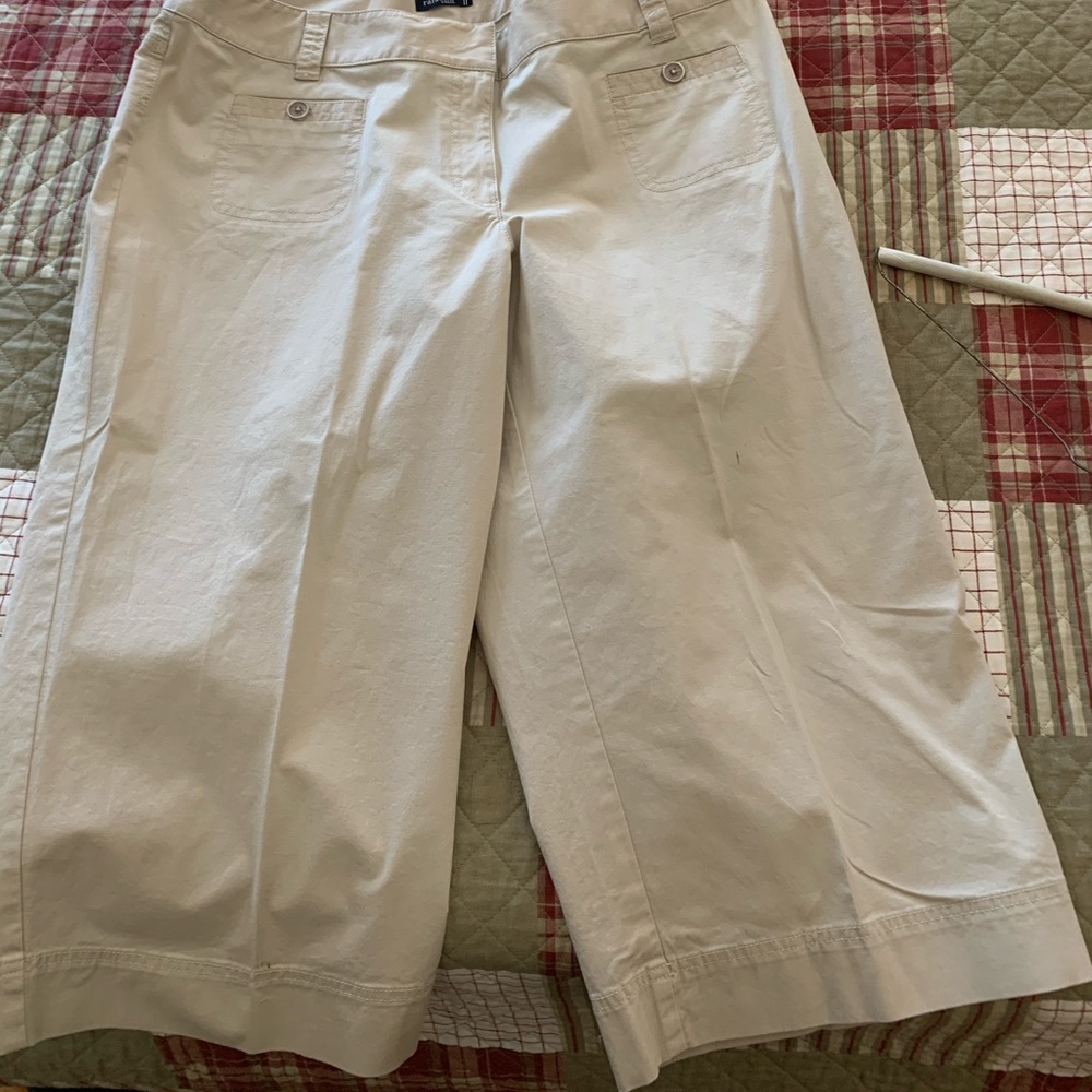 Capri pants